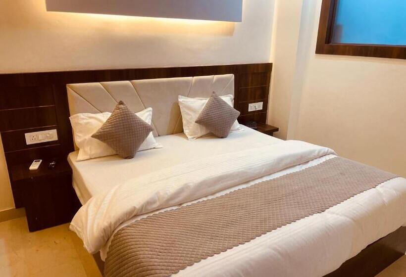 ベッドアンドブレックファースト White House   A Four Star Luxury Resort