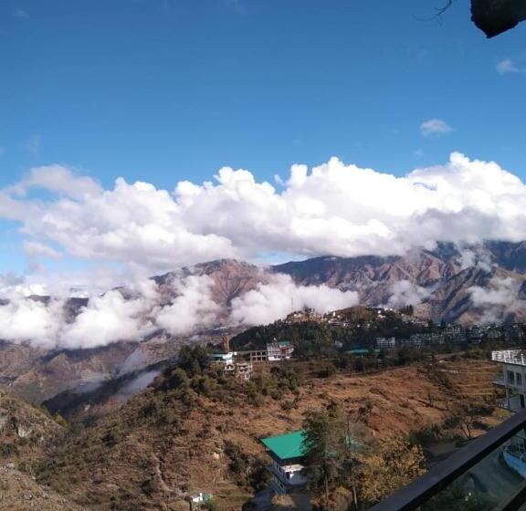 בית מלון כפרי Badrinath House By Prithvi Yatra