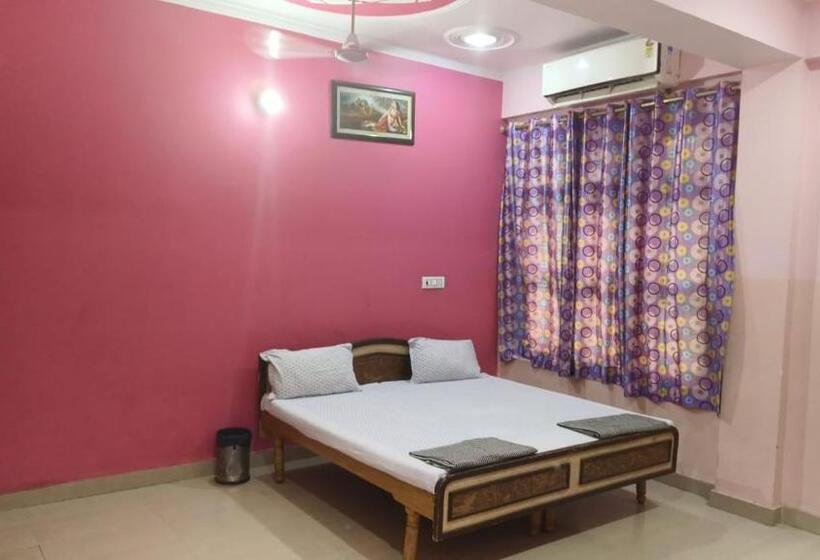 בית מלון כפרי Kailash