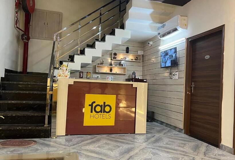 酒店 The Crown , Top Rated & Most Awarded Property In Chandigarh, Zirakpur & Tricity
