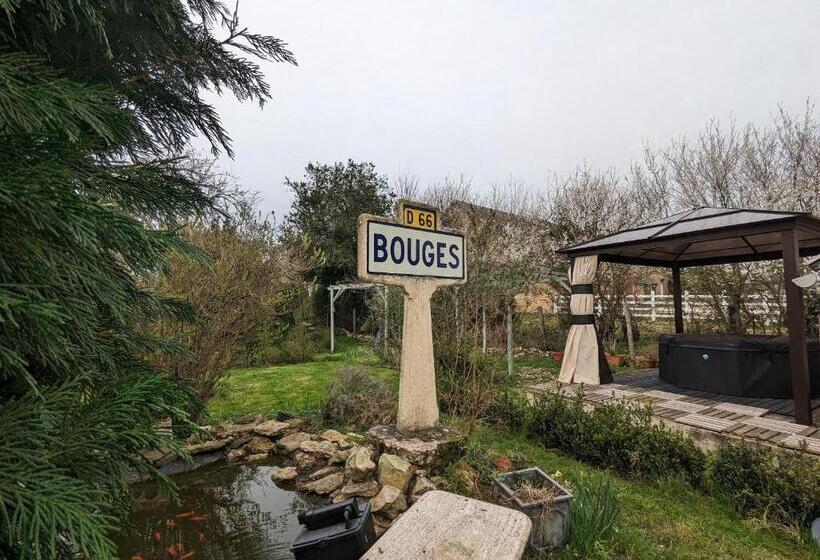 膳宿费 Guestroom Bouges Le Château, 1 Pièce, 3 Personnes   Fr 1 591 536