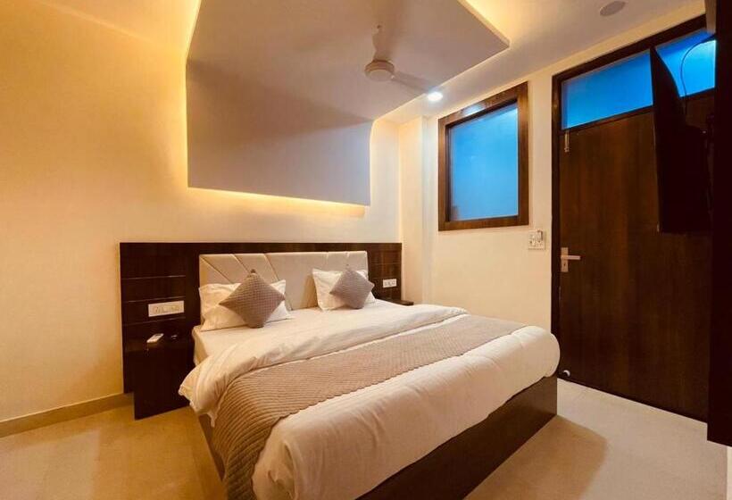 مبيت وإفطار Wooib Hotels, Haridwar