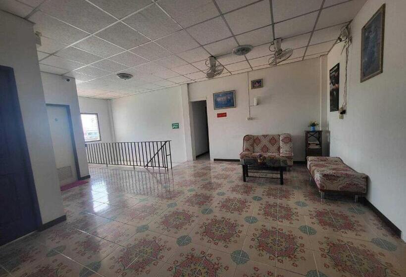 酒店 Home One Love Ayutthaya Main Zone By Baan One Love Group