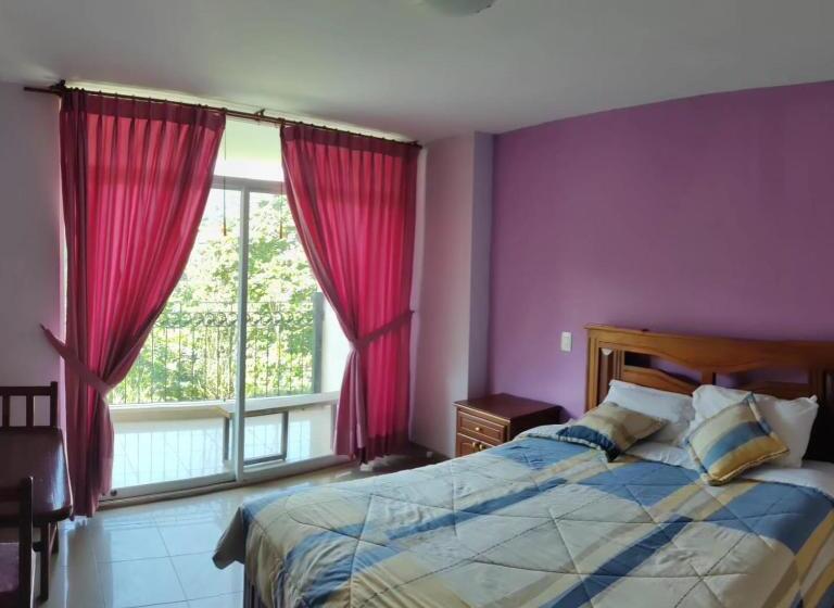 هتل Las Tangaras De Mindo