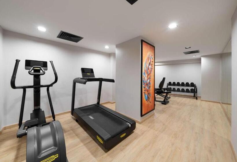 هتل Park Inn By Radisson Makkah Thakher Alsharqi