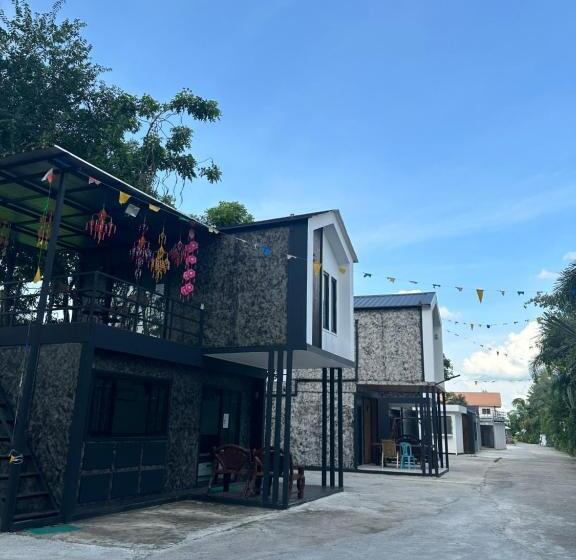 پانسیون โรงแรมราชิการีสอร์ท