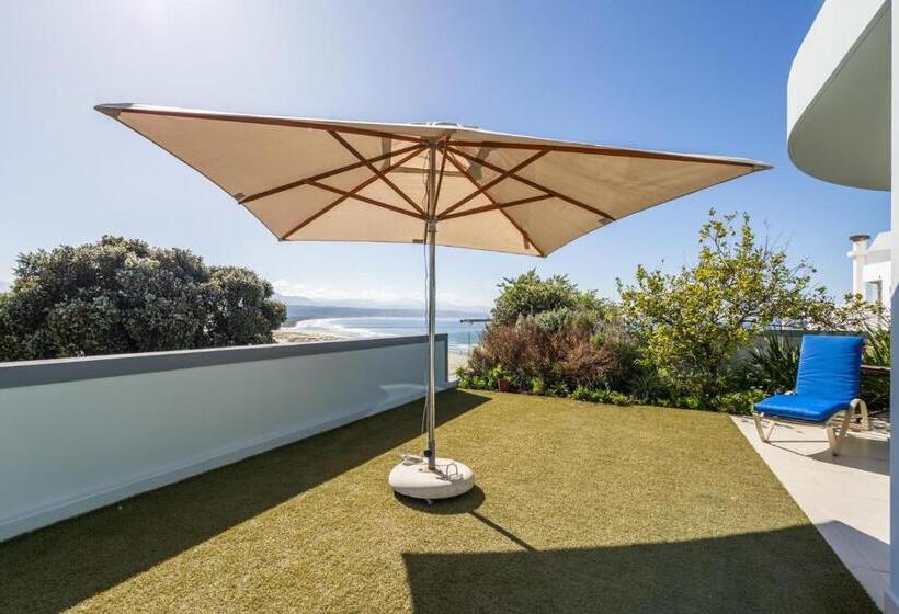 پانسیون Keurbooms Lagoon Villa