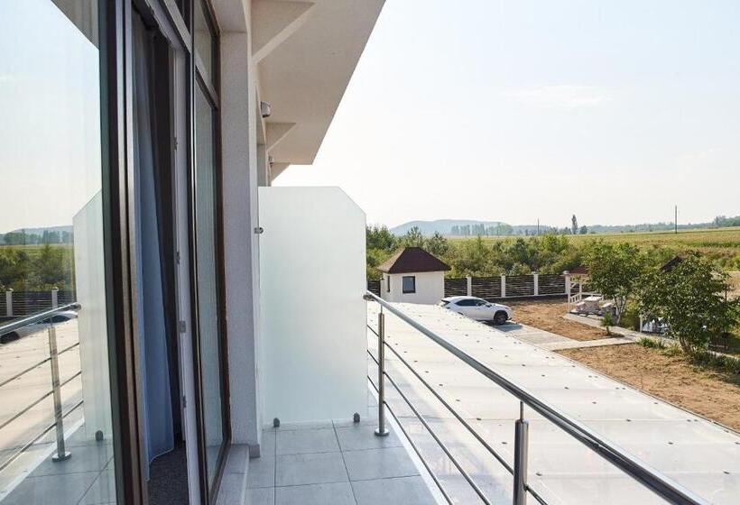 ユースホステル вілла край неба