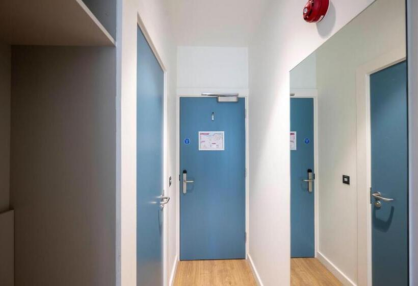 فندق صغير University Of Galway Rooms