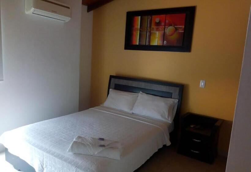 ユースホステル El Tobogan Hotel En San Jeronimo