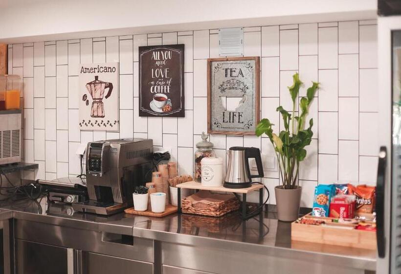 هتل Alma Candida 14