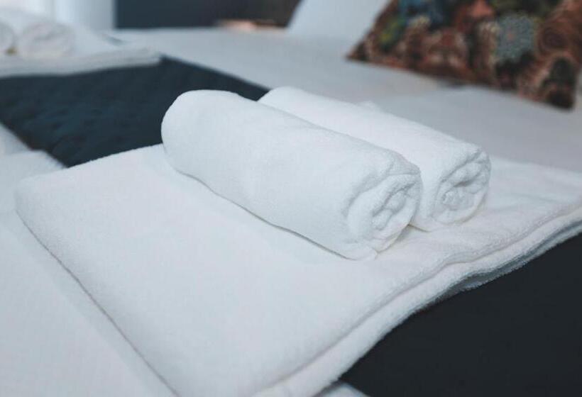 هتل Alma Candida 25