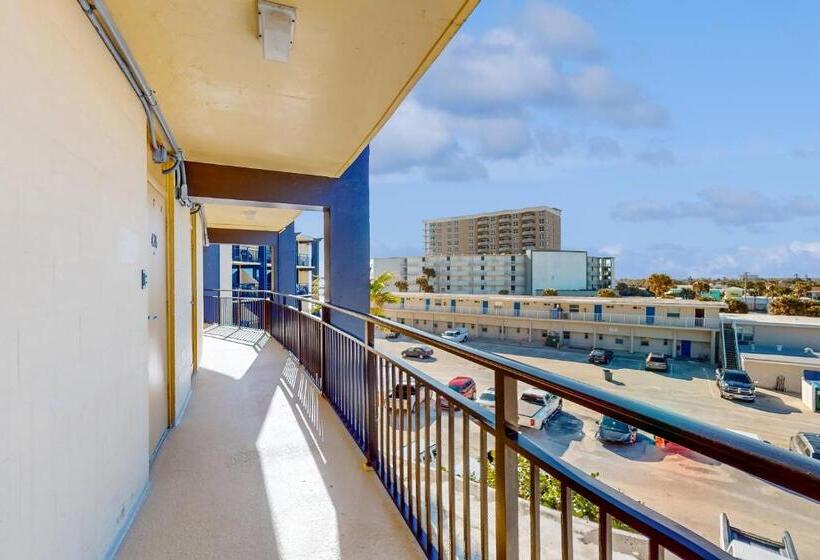 בית מלון כפרי Hawaiian Inn 431