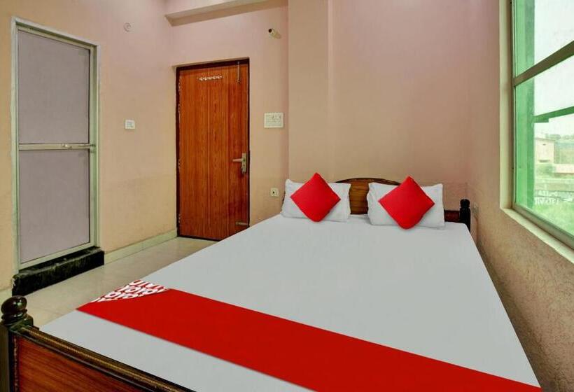 ホテル Oyo Flagship 81277 Om Shanti Aavashiya
