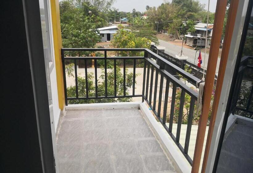 בית מלון כפרי Pottery Garden Villa