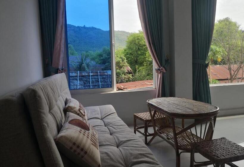 בית מלון כפרי Pottery Garden Villa