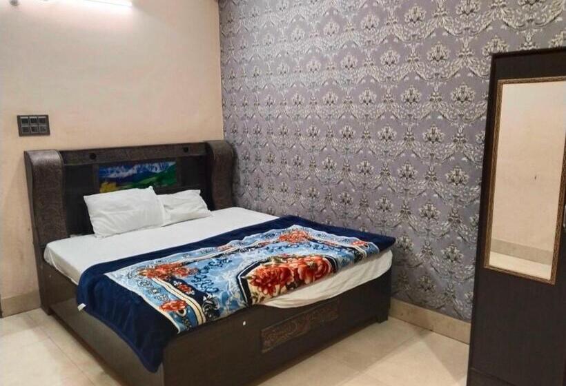 فندق Spot On 81224 The Star Inn