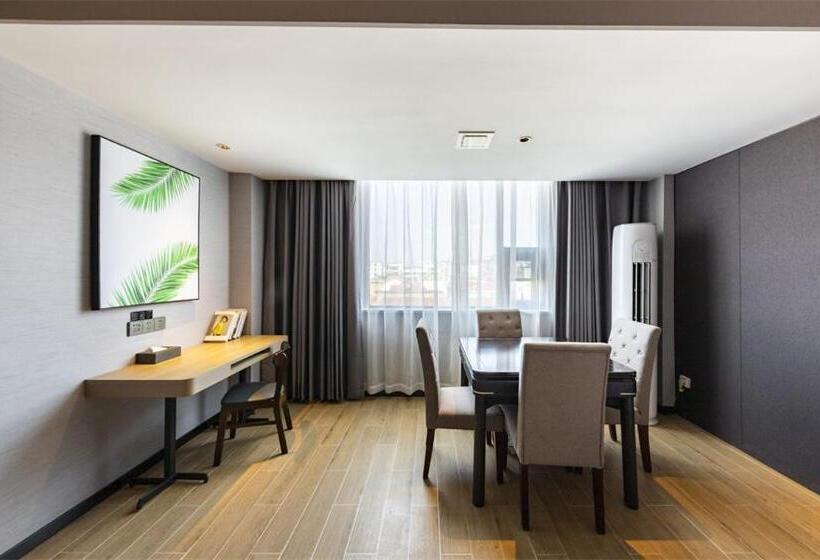Отель Thank Inn Plus Xinyang Gushi Liaocheng Avenue
