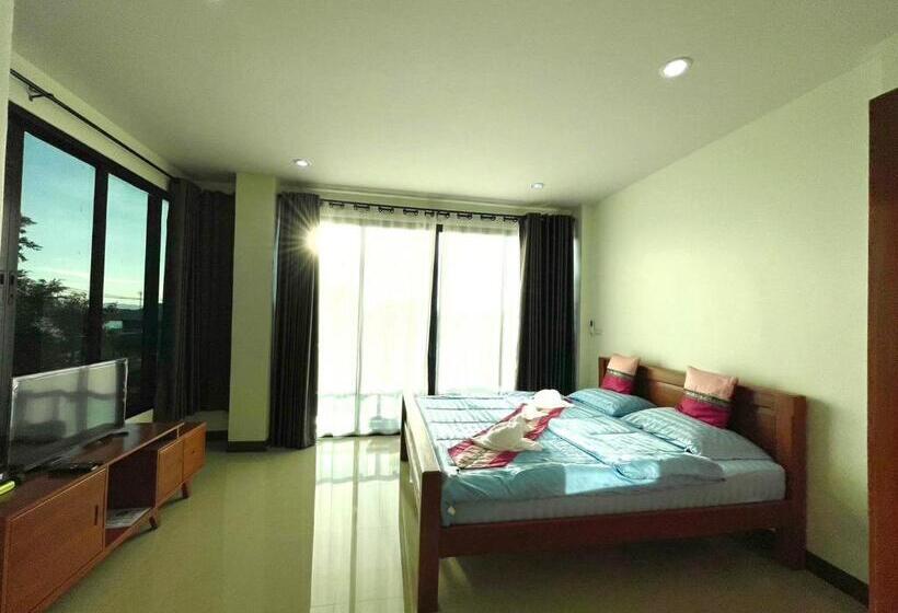 فندق Triple O Phala Beach
