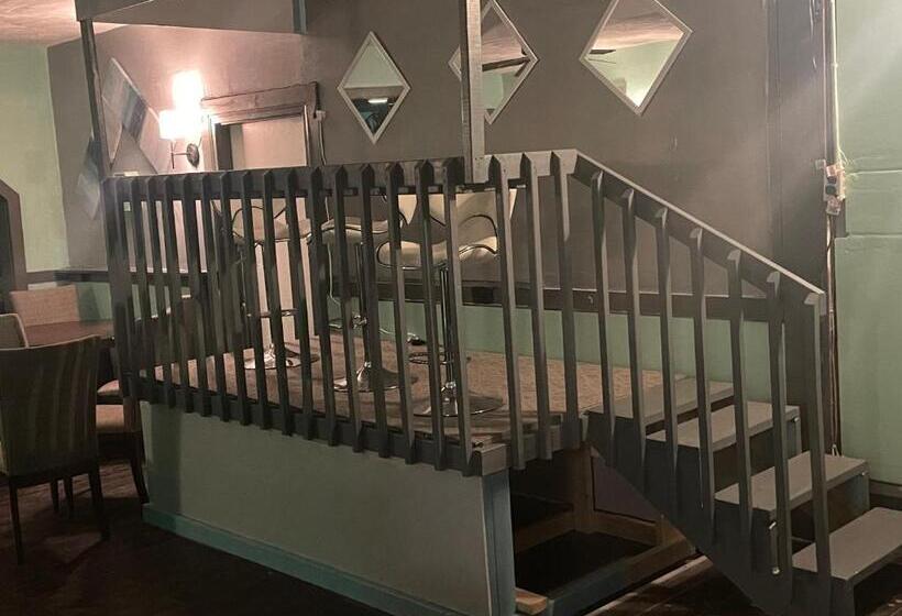 Luxury Suites Boutique Hotel And Lounge