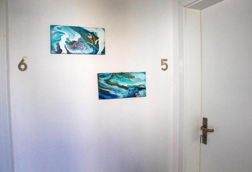 ペンション Inncork Guesthouse