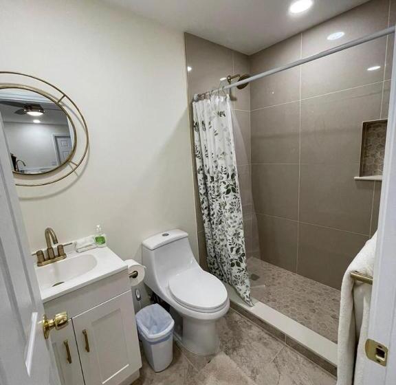 Пансион Efficiency In A Guest House Close To Wellington