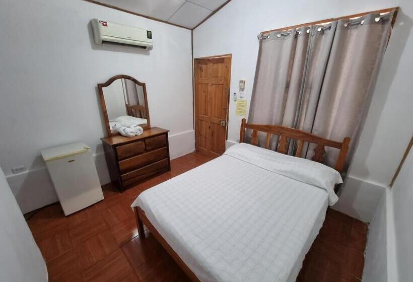 فندق صغير Cabinas Isabel