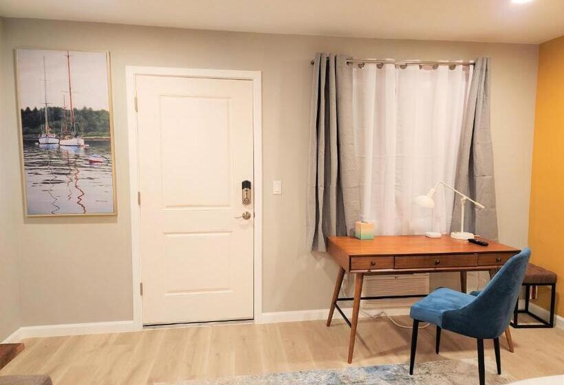 Отель Lake Front Resort