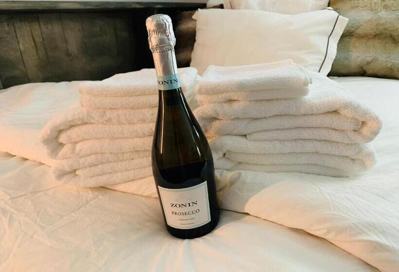 בית מלון כפרי Stay With Lies L