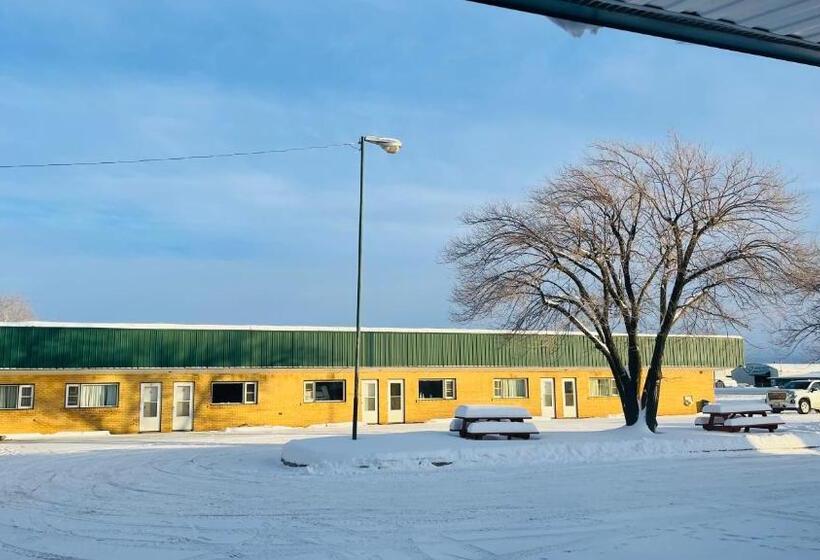 فندق على الطريق Timberland Inn & Restaurant