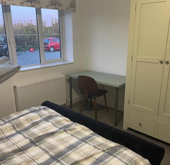 بنسيون Apple Barn Guest House