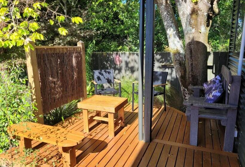פנסיון Whare Iti / Little House
