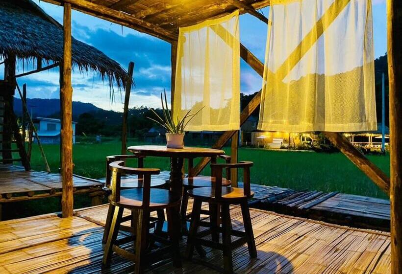 Курорт Panakluea Cottage & Crafts   พนาเกลือ