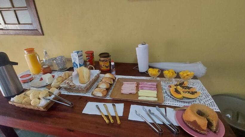 호스텔 Chalés Flor Ipê Com Café Da Manhã