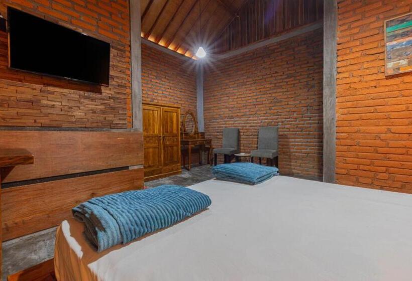 Общежитие Kubu Selat Villa And Glamping