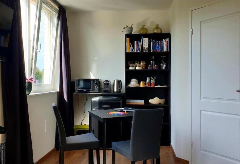 تختخواب و صبحانه Amor Guesthouse