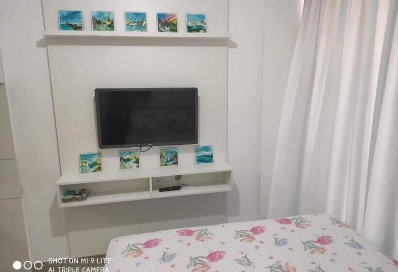 Confortável Flat Com Piscina De Borda Infinita Na Cobertura
