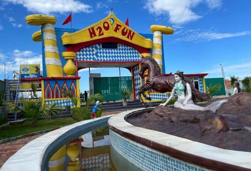 בית מלון כפרי H2o Fun Resort
