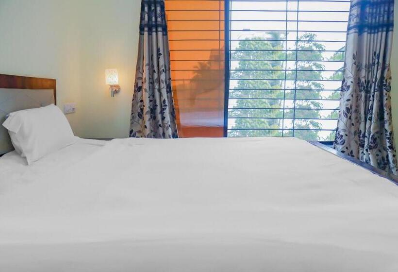 فندق Oyo Flagship 84379 York Inn