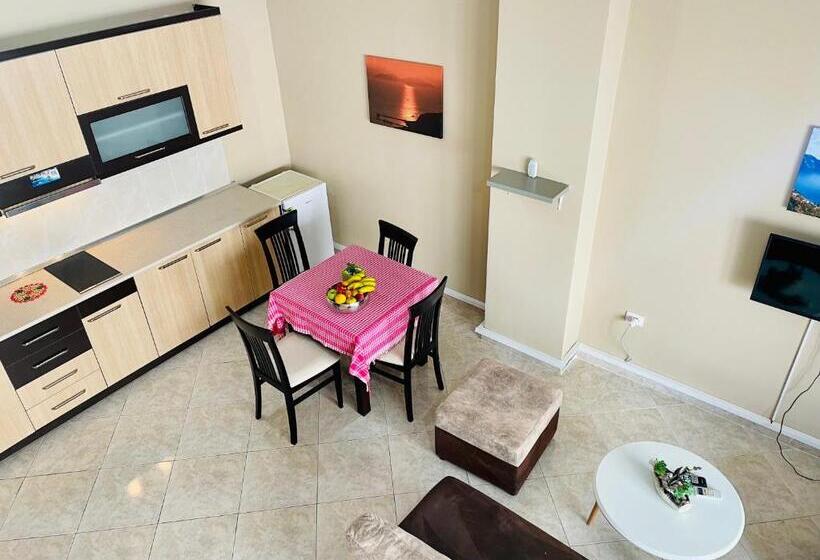 Lungomare Studio Apartment