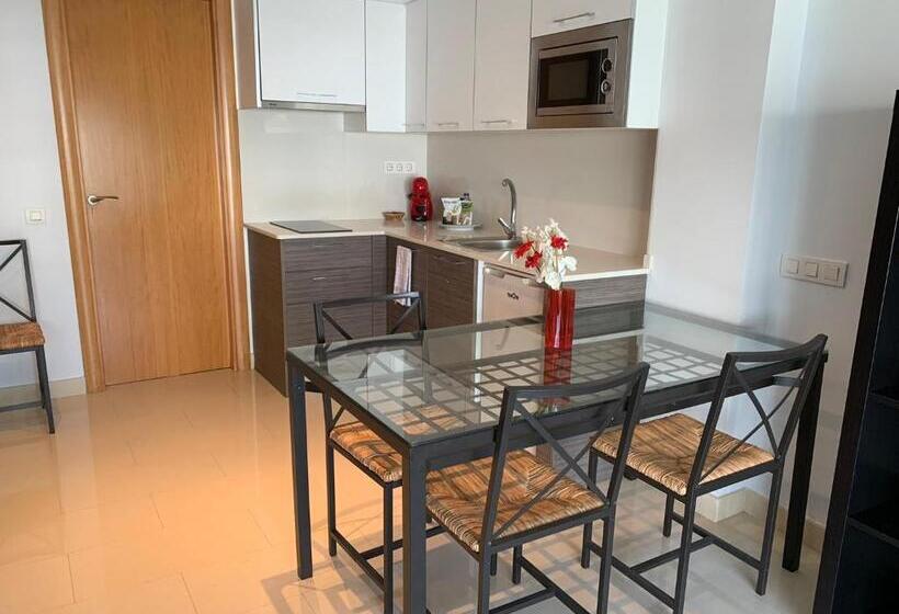 پانسیون Room In Lodge   Beautiful And Cozy Loft In The Center, Maryha Loft