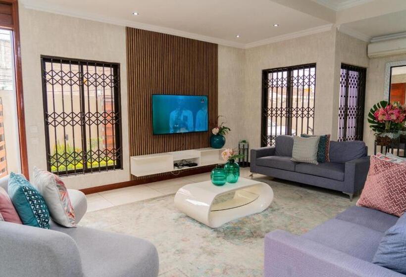 بنسيون Triunfo Guest House
