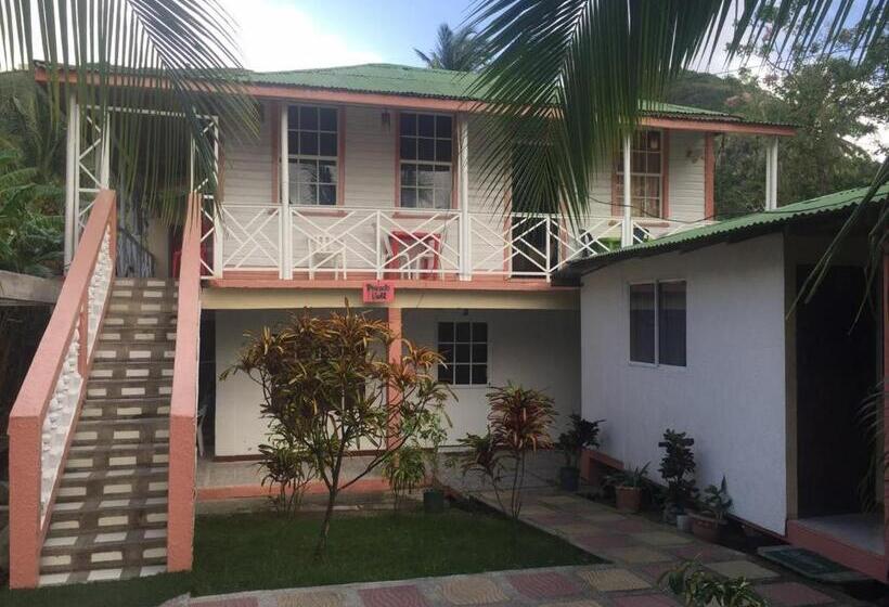 هاستل Posada Valerie