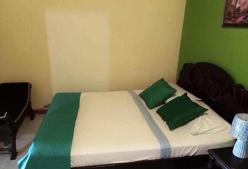 هاستل Posada Valerie