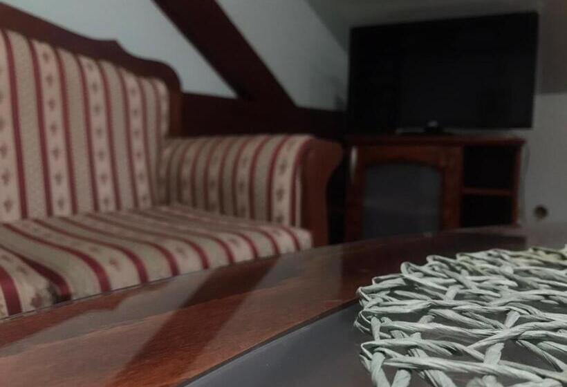 تختخواب و صبحانه Siesta