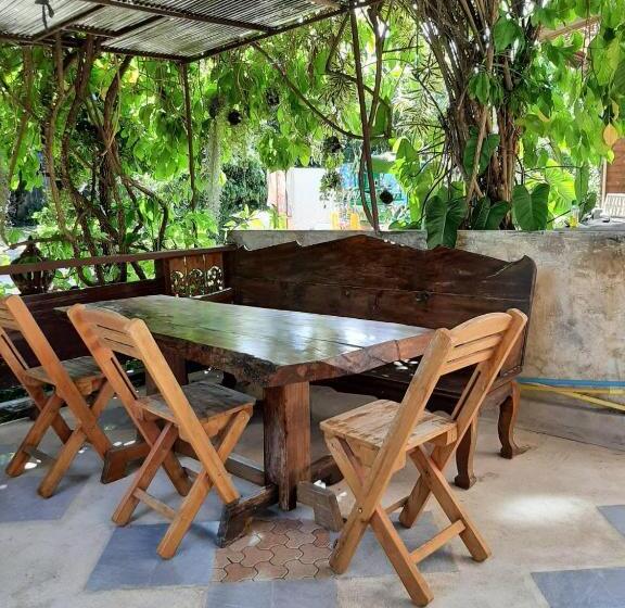 호텔 ชรินพันธ์เฮ้าส์