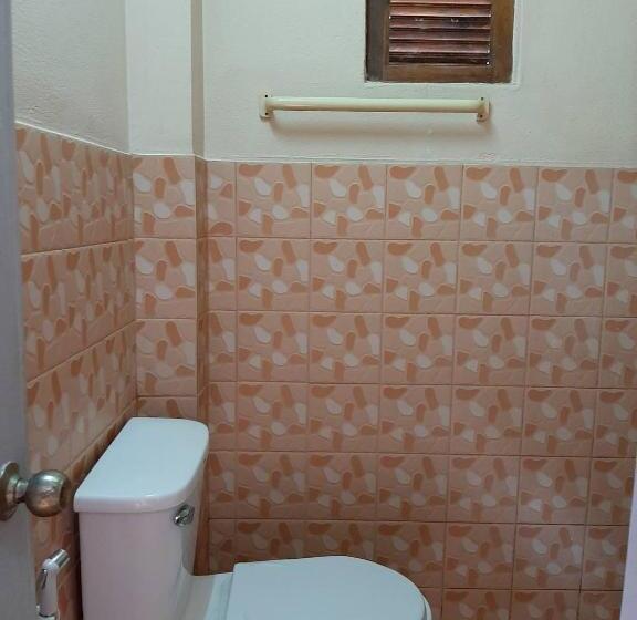 호텔 ชรินพันธ์เฮ้าส์