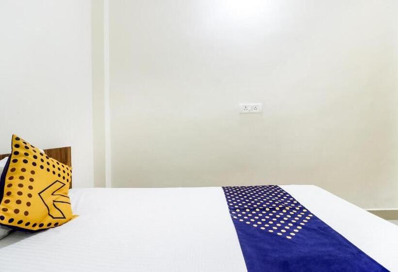 ホテル Spot On 40073 Yash Homestay