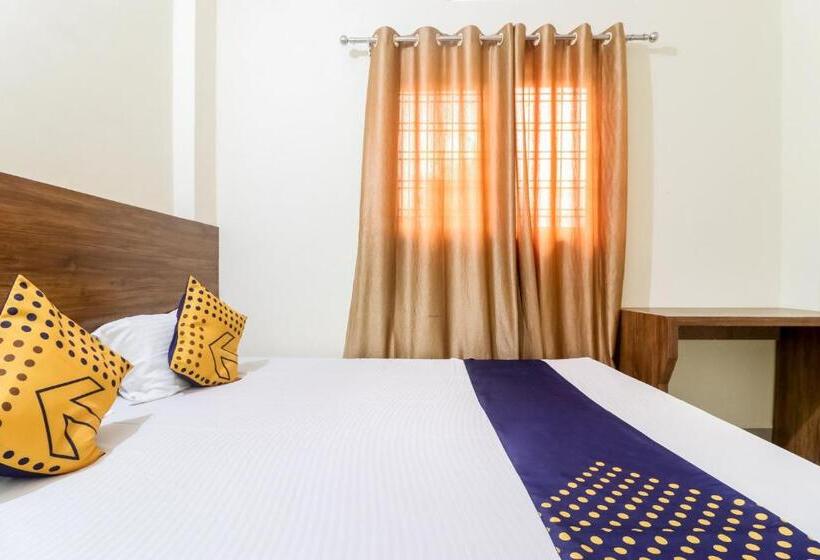 ホテル Spot On 40073 Yash Homestay