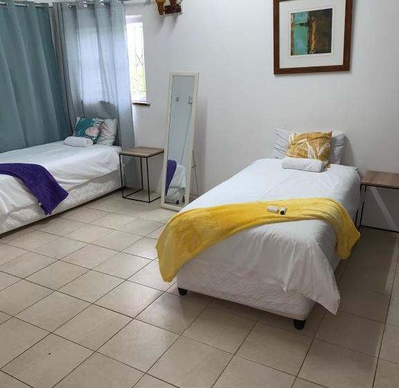 منتجع Edladleni Holiday Accomodation